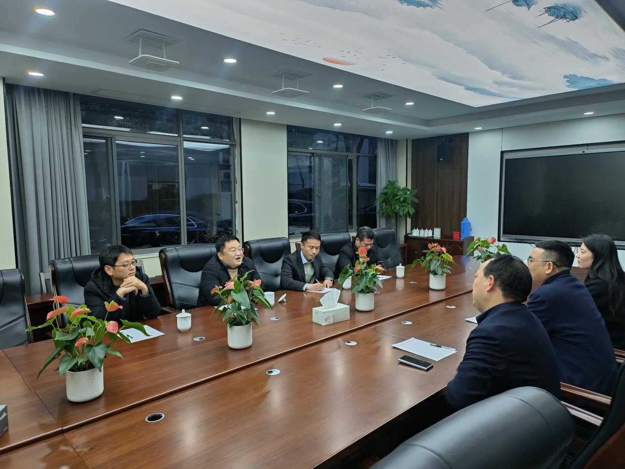 并肩同筑新時代，攜手共創(chuàng)新未來